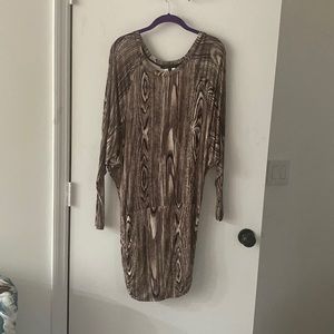 BCBG Max Azria Womens sz M wood print dolman sheath dress